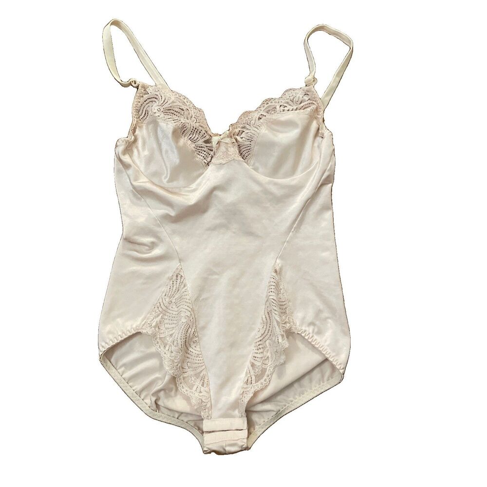 Vintage JCPenney Shapewear Teddy Bodysuit 36B Lace Underwire Cream ILGWU USA